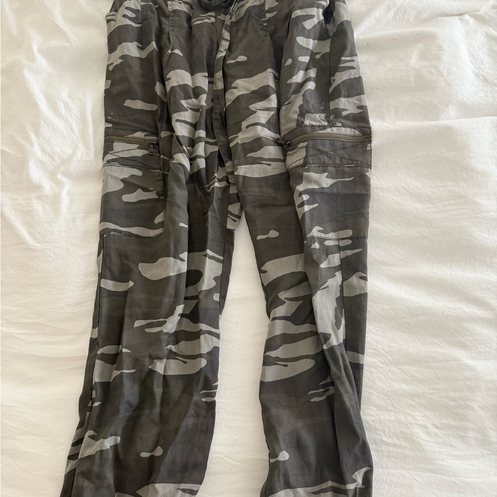 Women’s Camo Pants